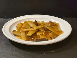 217. Anatra con bambù e funghi