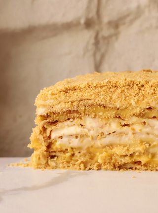 Тістечко Наполеон з кремом манго-маракуя, 120грам