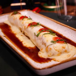 Canelón Xl De Cola De Toro I Bechamel Trufada