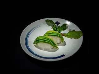 80A. Nigiri De Aguacate (6 Uds.)