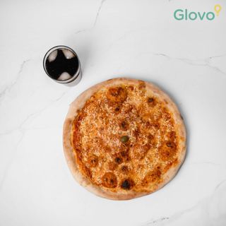 Pizza Margherita + Coca-Cola 0.5l