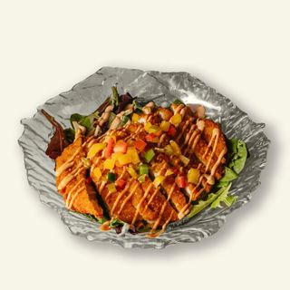 Ensalada de Pollo Katsu.