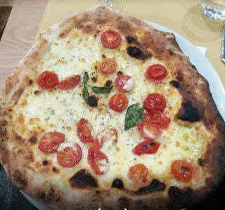 Pomodorini, bufala e basilico