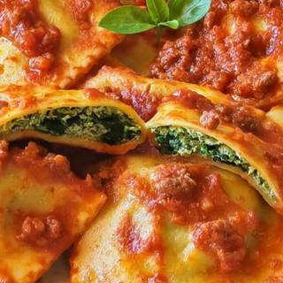 RAVIOLI DI RICOTTA AL RAGU