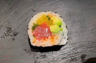 Futomaki Atún Spicy 5pzs