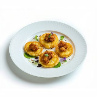 Patacones con chicharrones