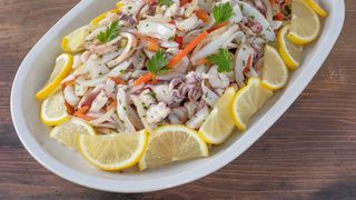 Insalata di mare tiepida