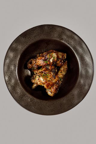 Alitas al ajo negro  (5 Uds.)