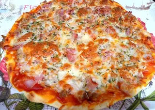 Pizza Jamón Y Atún 