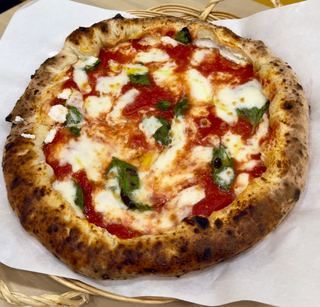 Margherita provola e pepe