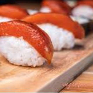 A17.Sushi de atún (2 pzs.)