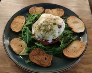 Ensalada De Burrata Inyectada