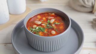 Ciorba de fasole boabe cu afumatura