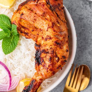 Pollo tandoori ( muslo de pollo con hueso)