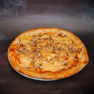 Pizza chicken (srednja) + Sky Cola