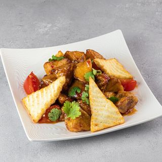 Салат с баклажанами и жареной брынзой