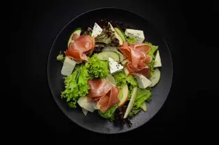 Салат з хамоном (180г)