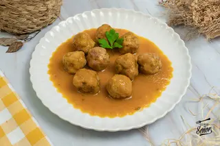 Albóndigas Caseras (4 Uds.)