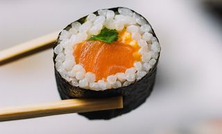 Hosomaki Coriander Salmon