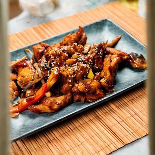 Hrskava piletina u sosu od ostriga