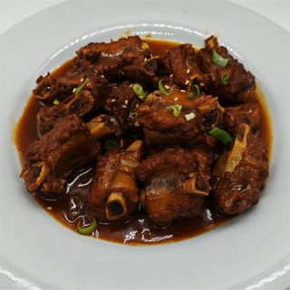 424. Costine di maiale brasate 红烧排骨