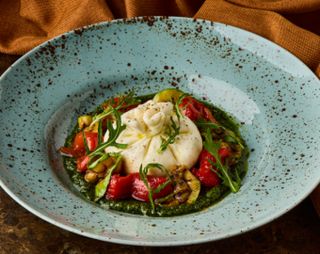 Бурата з печеними овочами та соусом песто (300г)