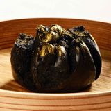 bao nero con carne caramellata 2pz