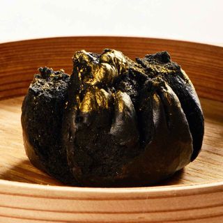 bao nero con carne caramellata 2pz