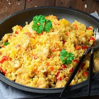 Булгур з підливою з курячого філе (300г)