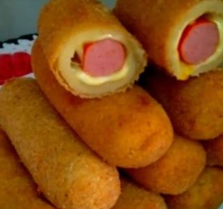Enroladinho Salsicha e Queijo