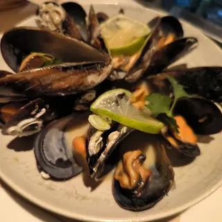 Mejillón Extra Gallego Con Salsa De Curry Verde Tailandés