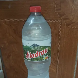 Agua ( 1.50 litro )