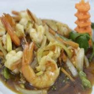 243. Gambas Con Verduras Variadas