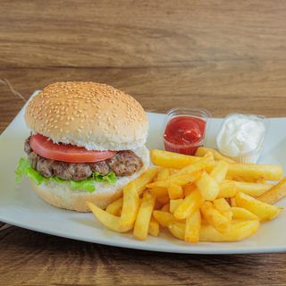 Classic burger i pomfrit
