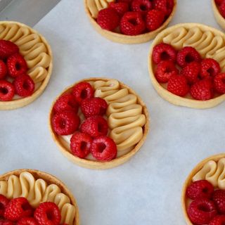 Tartalete brigadeiro branco e framboesa