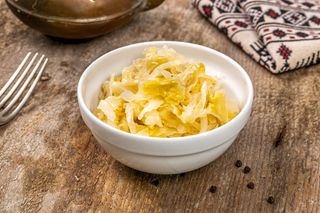 Salată de varză murată