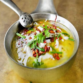 Sopa de pescado con verduras agripicante