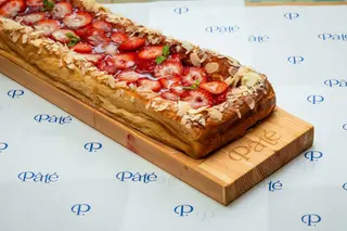 Клубничный пирог макси 