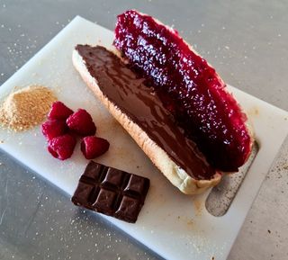 Slatki sendvič sa malinama