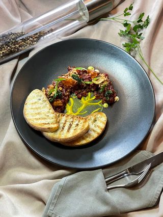 Тар-тар з яловичини з трюфельною олією (230г)