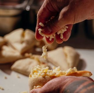 GARLIC BITES - MOZZARELLA