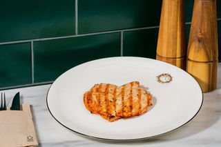 Piept de pui la gratar