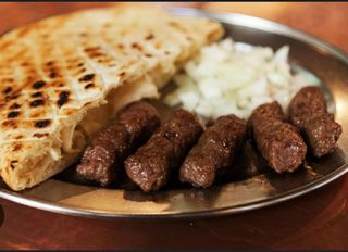 Ćevapi 10 i cela