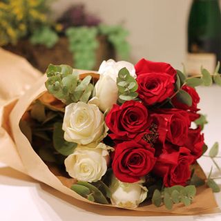 Natural buket. 13 ruža