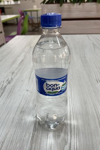 Вода BonAqua газована (0.5 л)