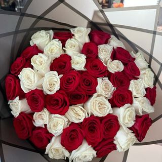 20 roses mélanges + boite chocolat ferero 
