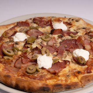 Pizza sa suvim mesom