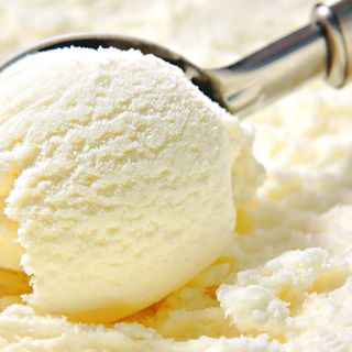 Helado frito con miel （vainilla)