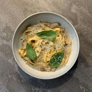 Tagliatelle z sosem grzybowym