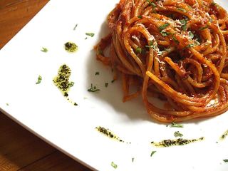 Spaghettoni all'arrabbiata